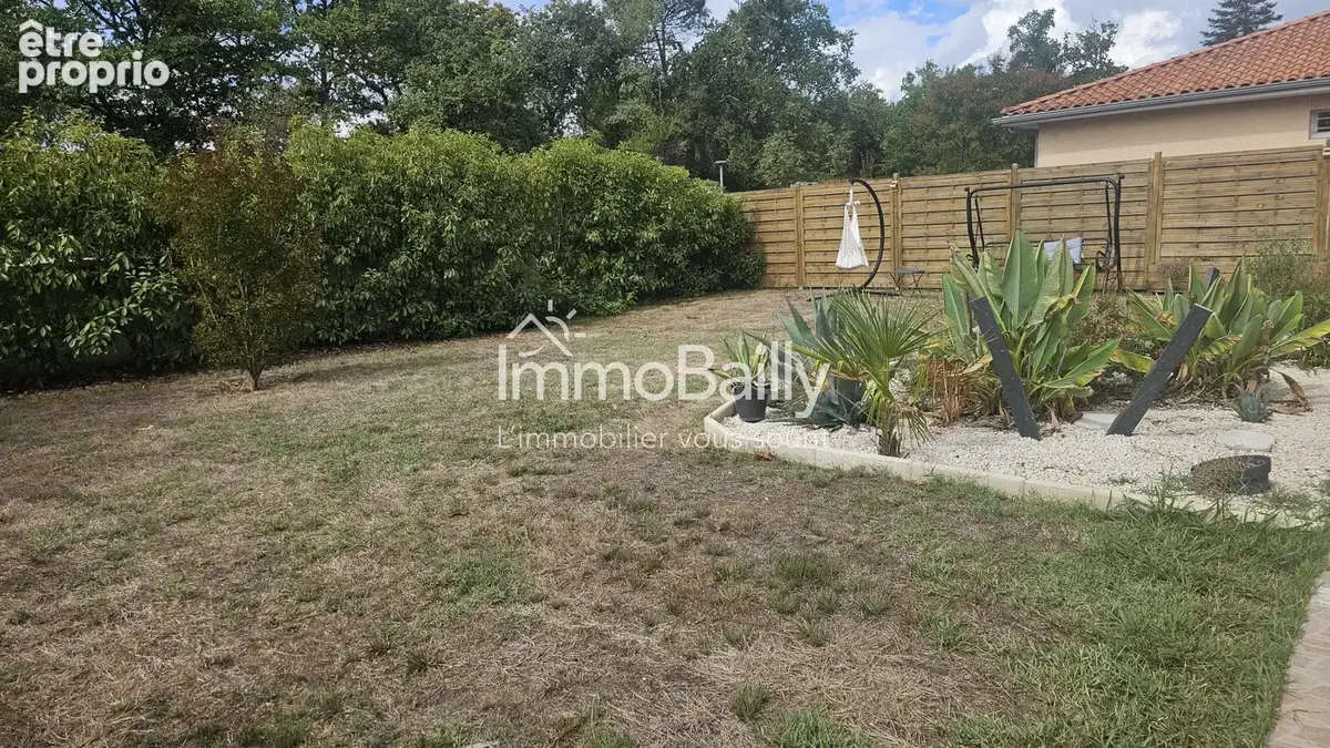  Maison à vendre à Léognan avec piscine et jardin - photo 7
