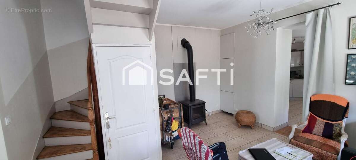 Maison 150 m² à La Creche  - photo 6
