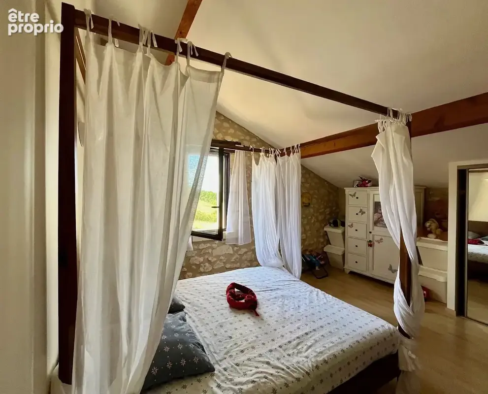 Maison en pierre de 5 chambres rénovée avec élégance et modernité - photo 16