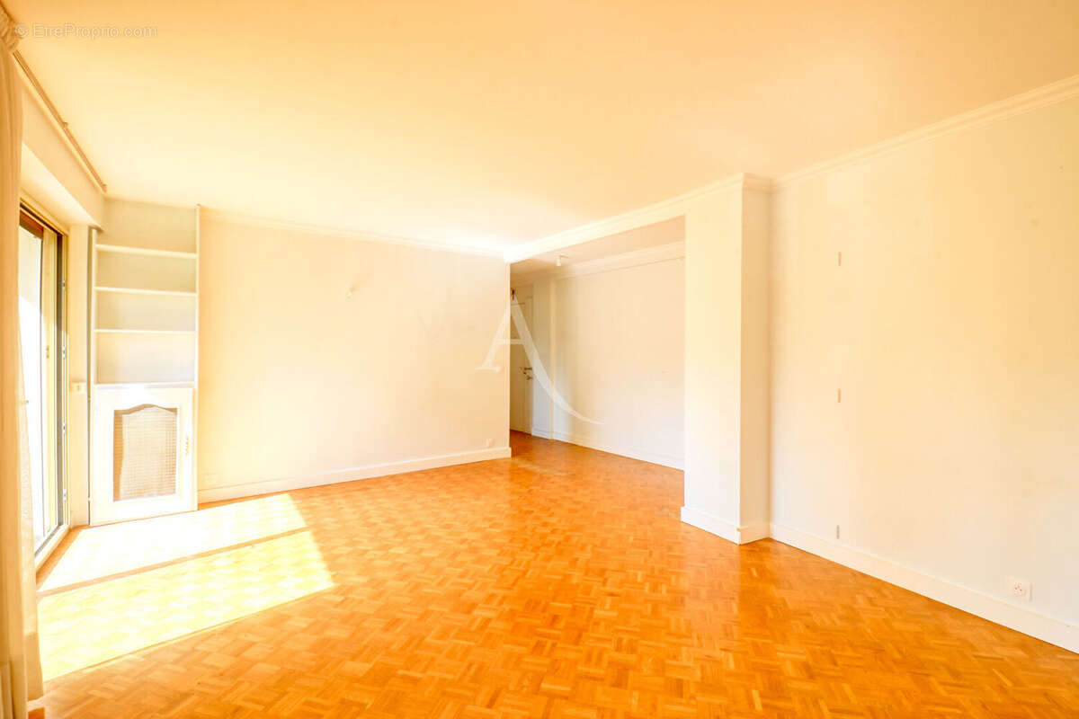 Appartement à LE PLESSIS-ROBINSON