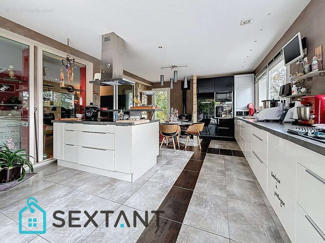 Maison à QUEVREVILLE-LA-POTERIE