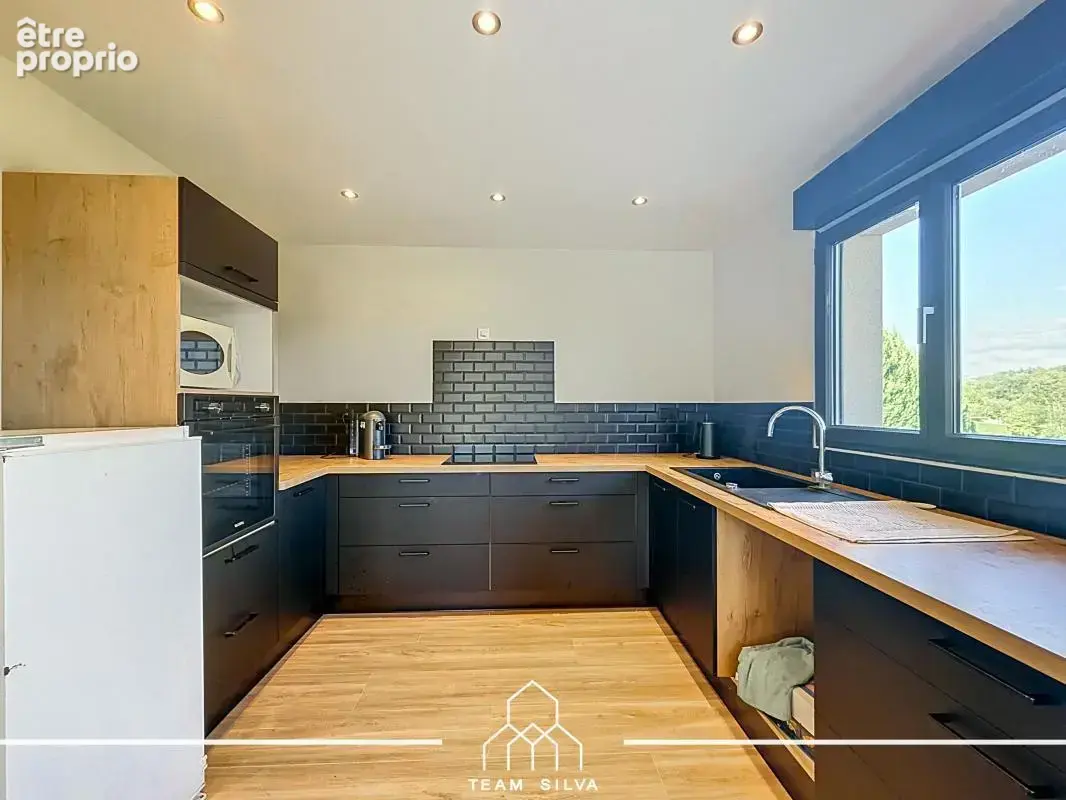 Maison 4 pièces 110 m² à vendre à Chambost-Longessaigne (69770) - photo 5