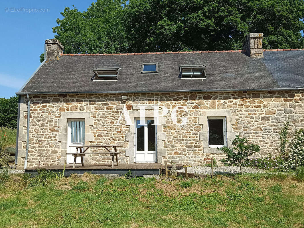 Maison à GLOMEL