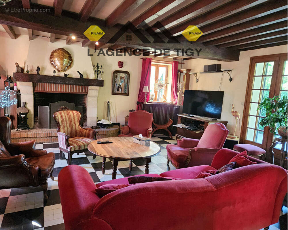 Maison à NEUVY-EN-SULLIAS