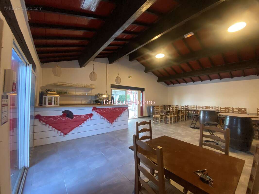 Maison à SAINT-LAURENT-D'AIGOUZE