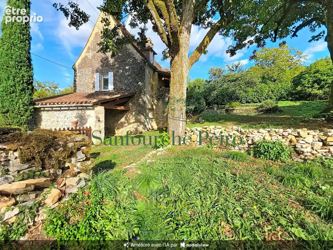 A 19km au sud-ouest de Sarlat et 8km du village de Castelnaud - photo 19