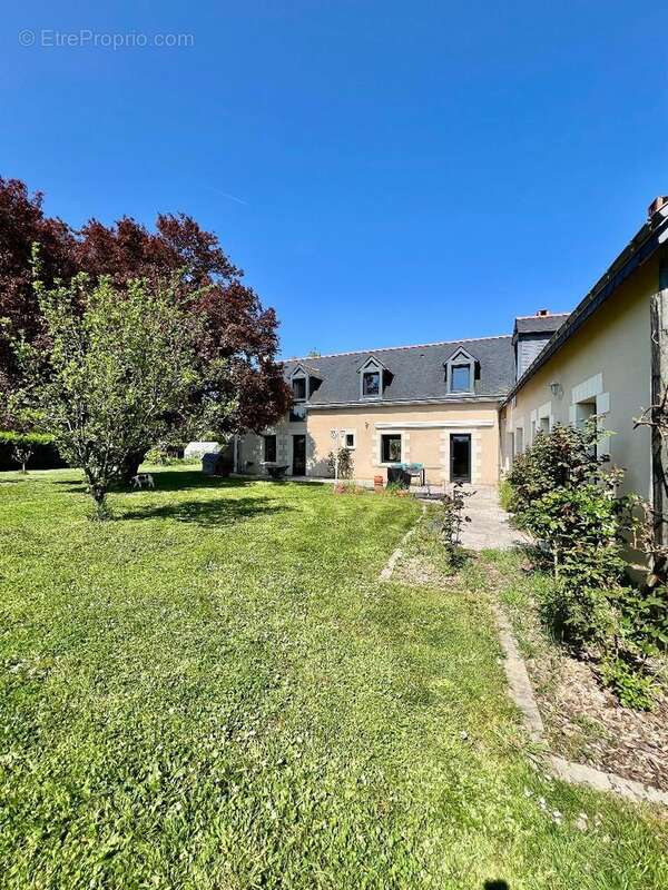   - Maison à ECOUFLANT