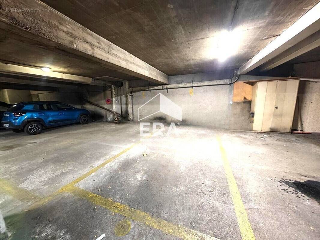 Autre à MARSEILLE-4E