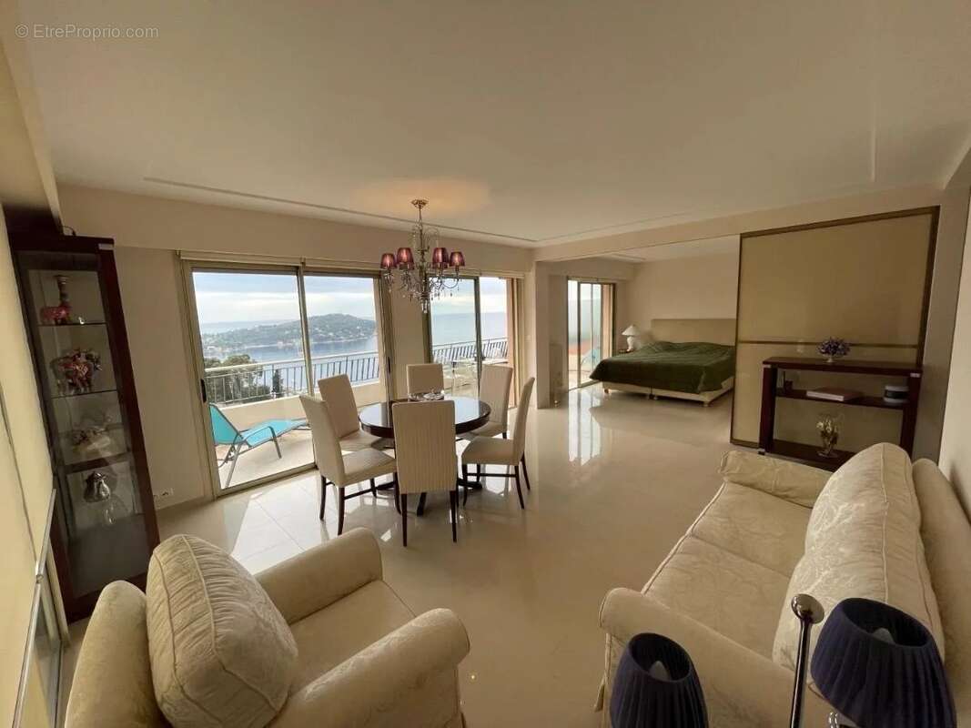 Appartement à VILLEFRANCHE-SUR-MER