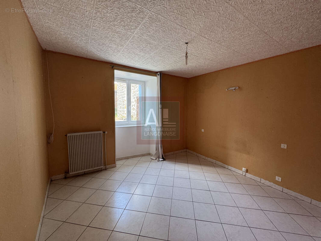 Maison de village avec grand garage - photo 6