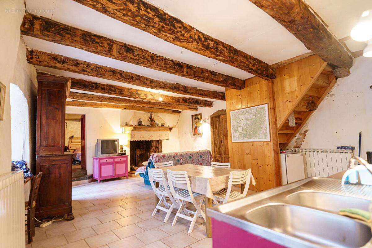 Maison de caractère à réinventer.  Montjardin, Causse Noir - photo 3