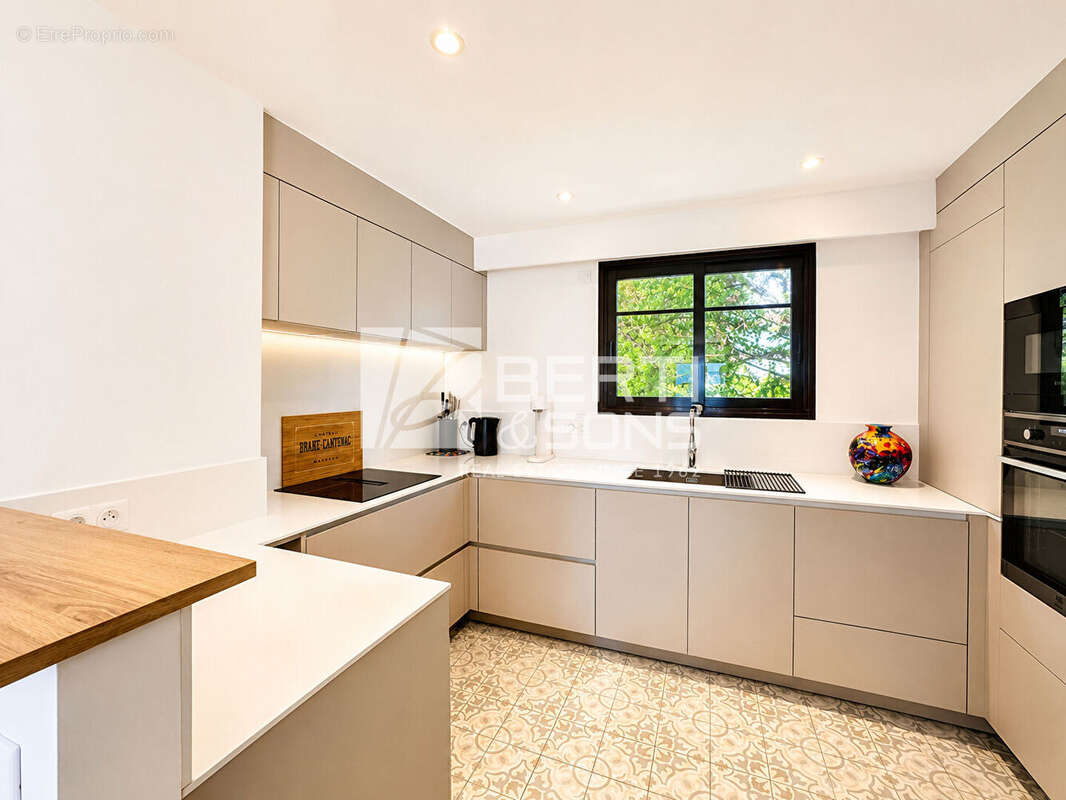 Appartement à MANDELIEU-LA-NAPOULE