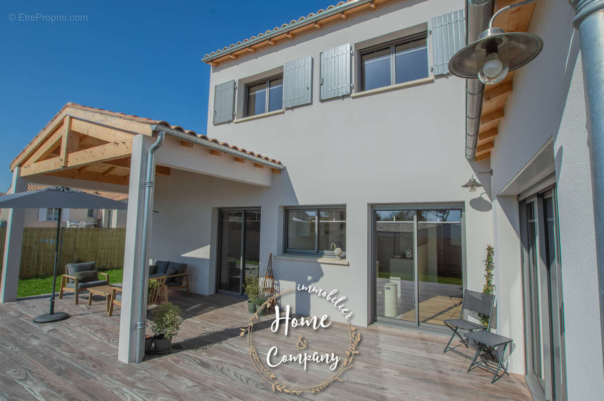 Maison à VAUX-SUR-MER