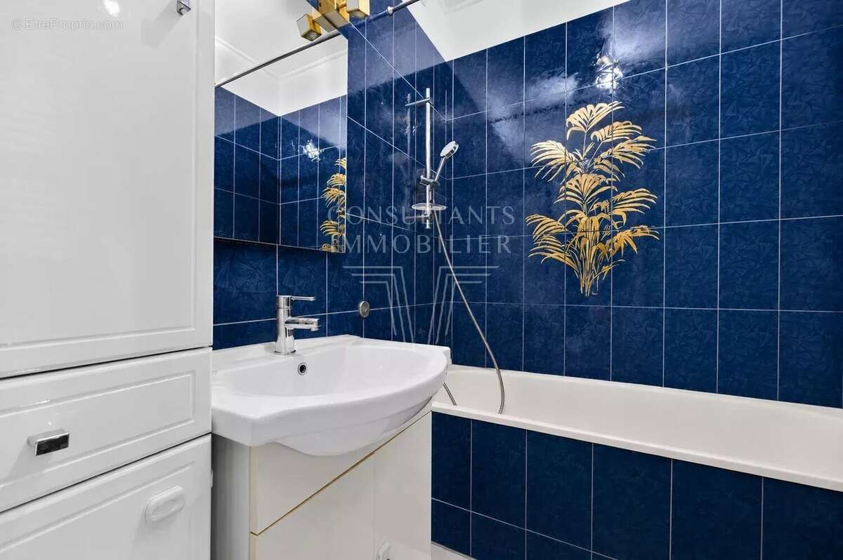 Appartement à LEVALLOIS-PERRET