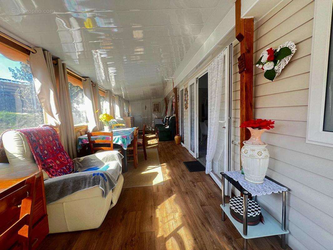 Terrain de Loisir avec Mobile-Home - photo 10