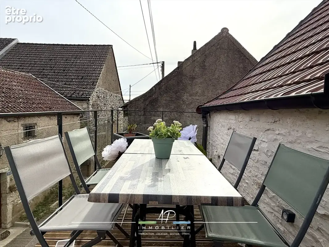 RUFFEY-LÈS-ECHIREY   Appartement T3 rénové avec balcon et garage - photo 16