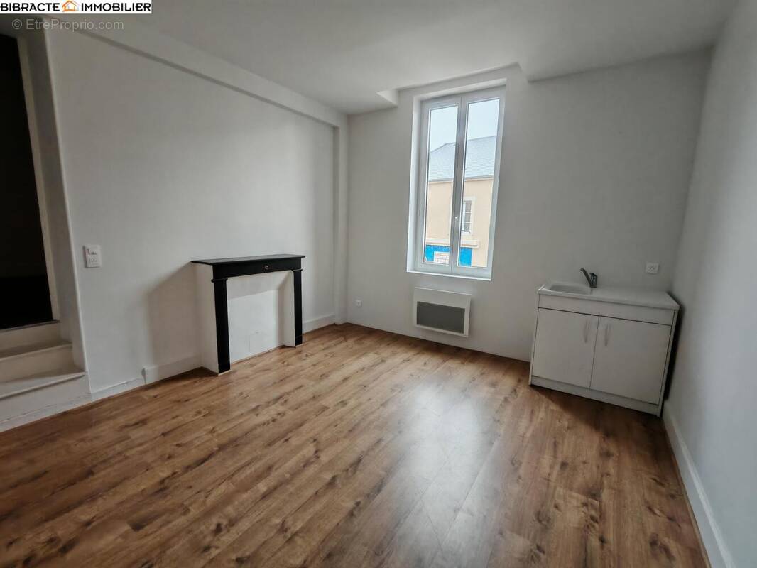 Appartement à SAINT-HONORE-LES-BAINS