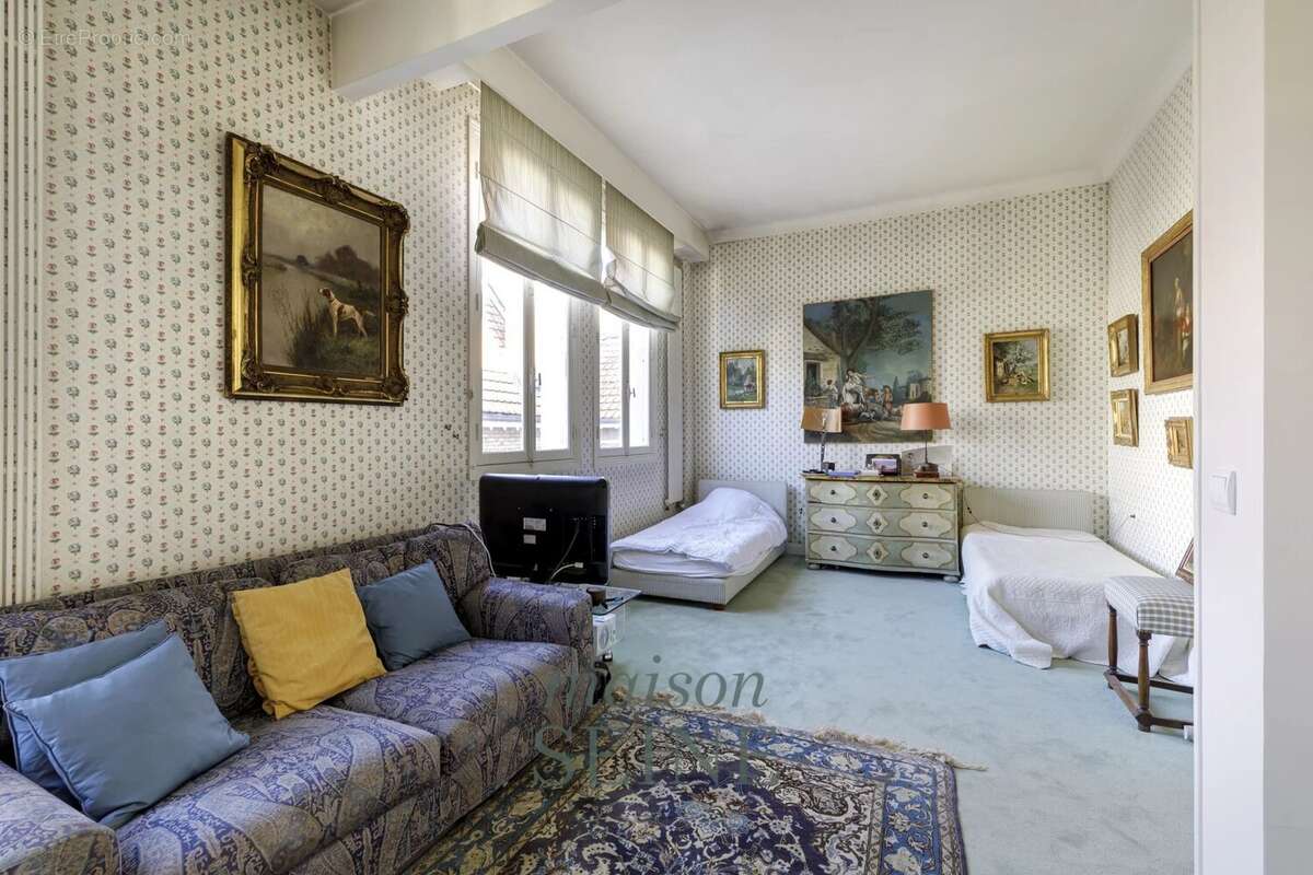 Maison à NEUILLY-SUR-SEINE