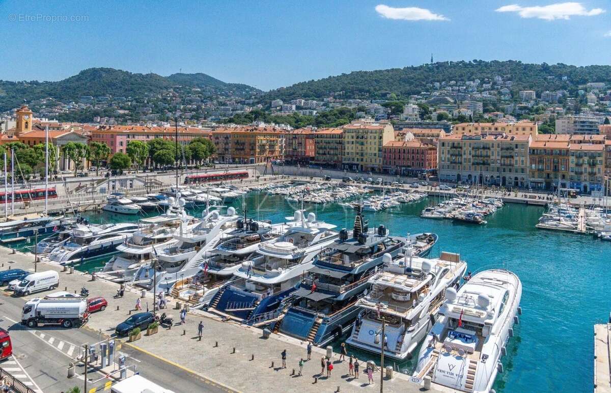 Port de Nice- Dernier étage - Vente 3 pièces - Terrasses - Vue mer - photo 4
