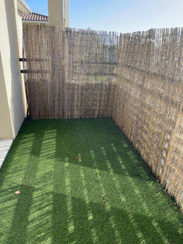 Appartement à PAREMPUYRE