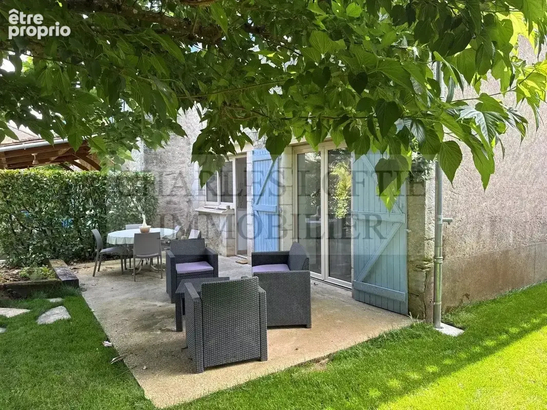 Magnifique propriété de caractère comprenant 2 maisons, piscine et dépendances - photo 8
