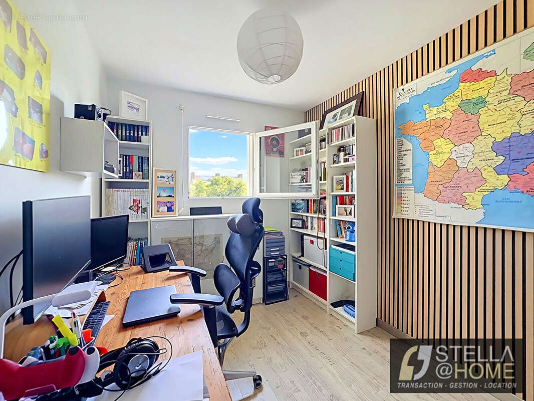 Maison de plain pied, moderne en impasse - TREMELOIR - photo 6