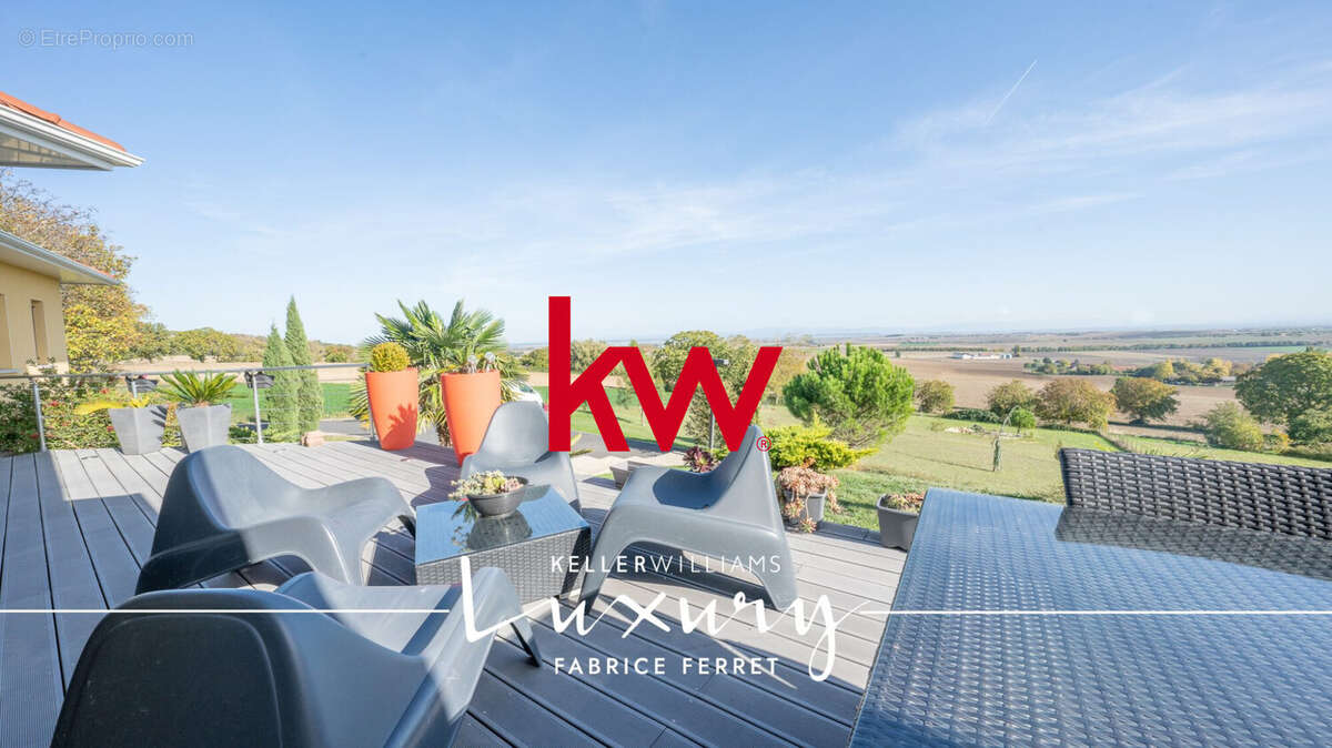Maison 8 pièces 285 m² à vendre à Artonne (63460) - photo 9