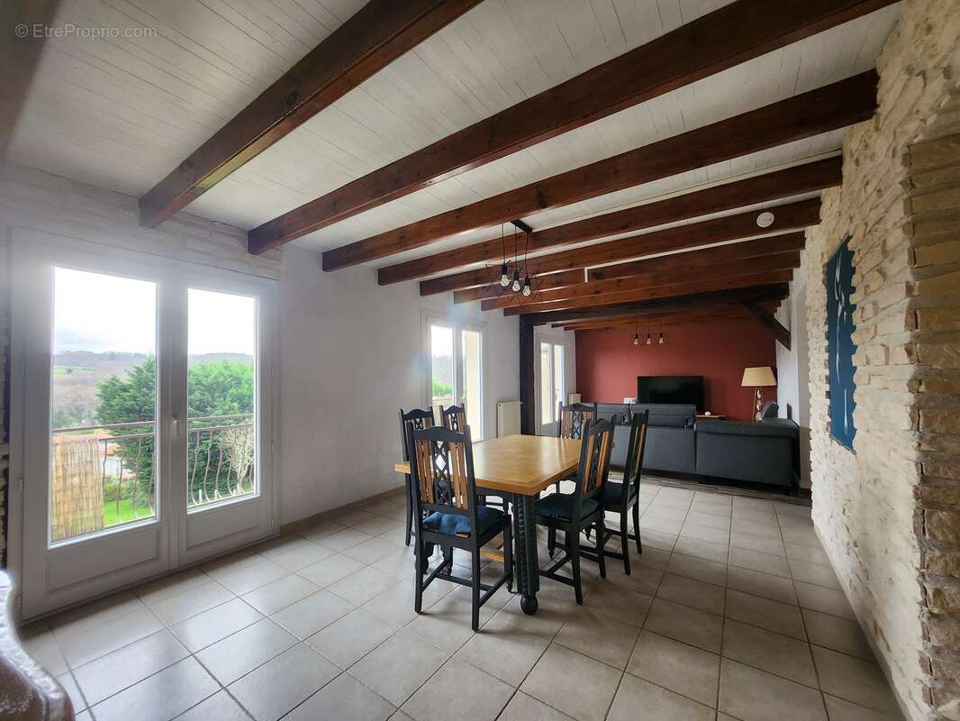 Maison à LE PALAIS-SUR-VIENNE