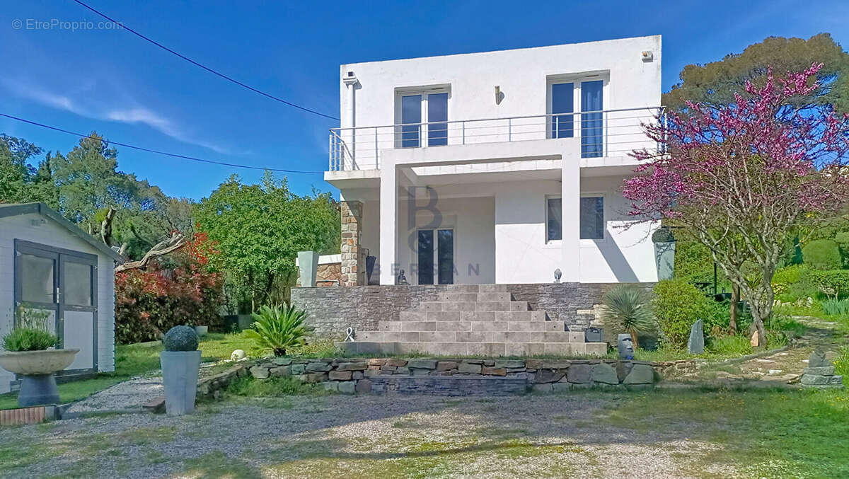 Maison à FREJUS