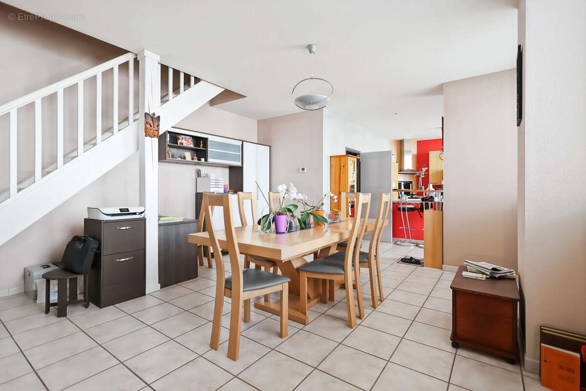 Appartement 100 m² à Besancon  - photo 5