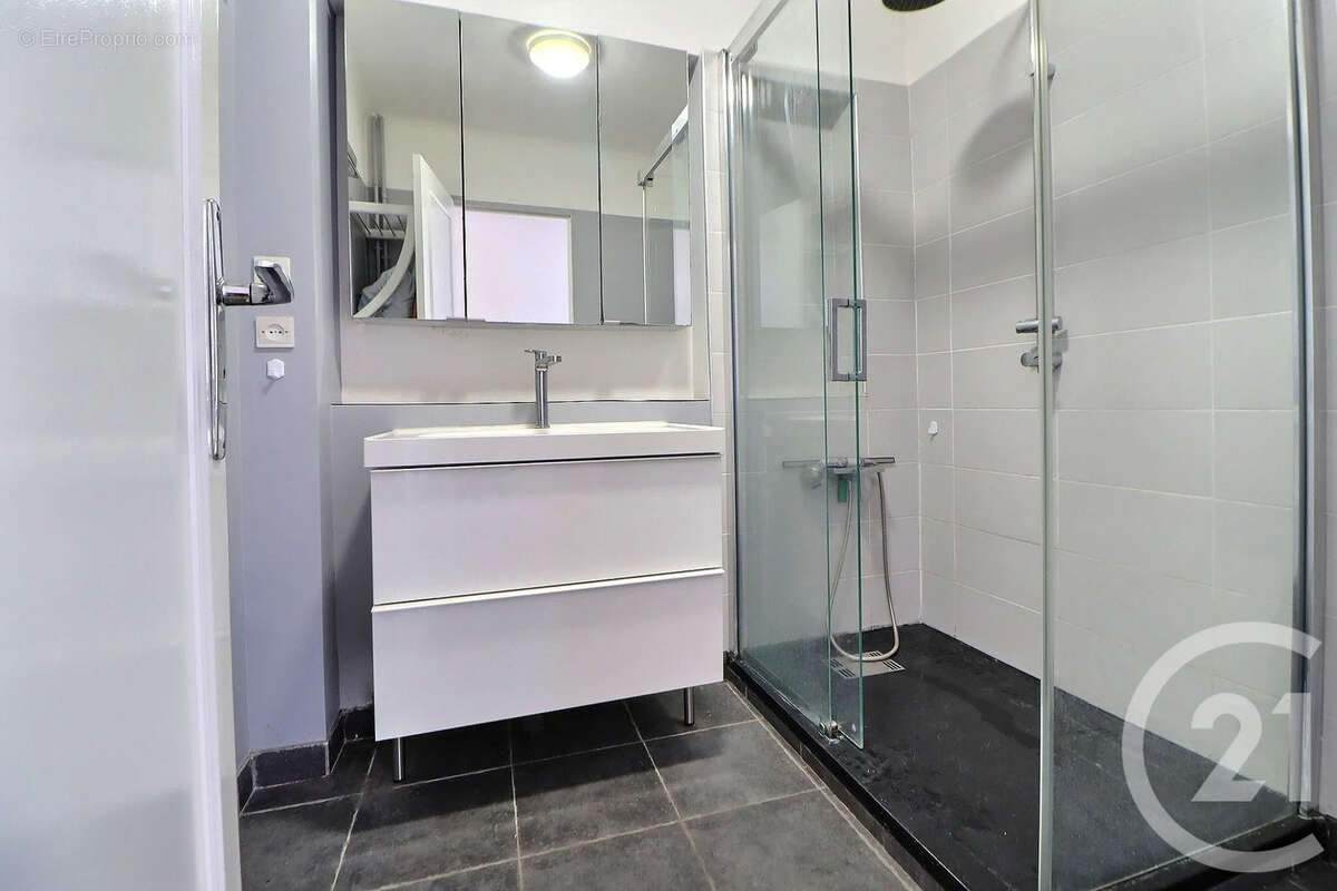 Maison 171 m² à Aulnay-Sous-Bois  - photo 6