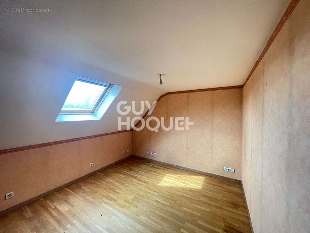 Maison à SAINT-DOULCHARD