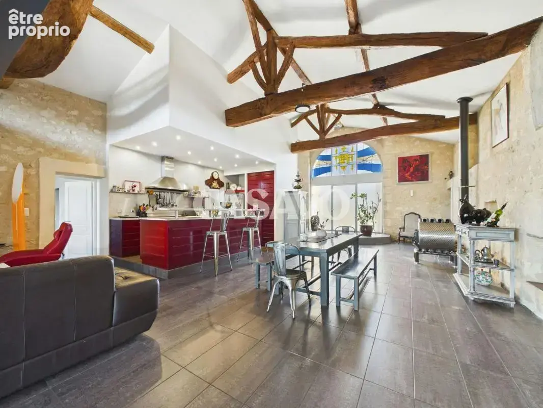 Vente Maison 5 pièces de 203m² - 33670 Le Pout - photo 2