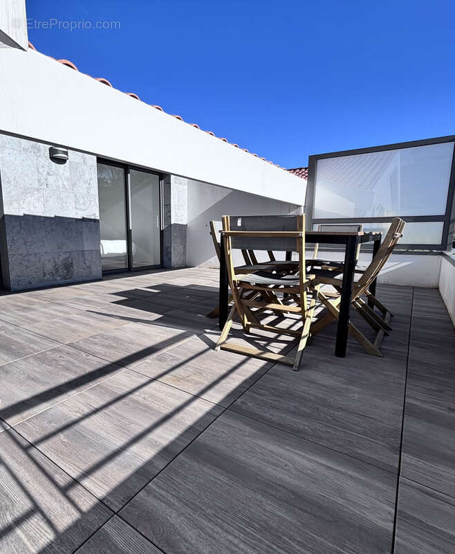 Appartement à SAINT-CYR-SUR-MER