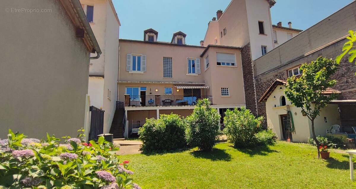 Maison à DECAZEVILLE