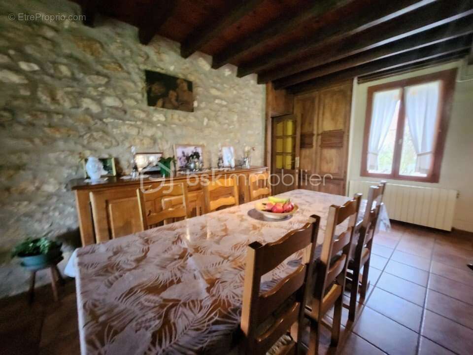 Maison à SAINT-LEGER-LE-PETIT