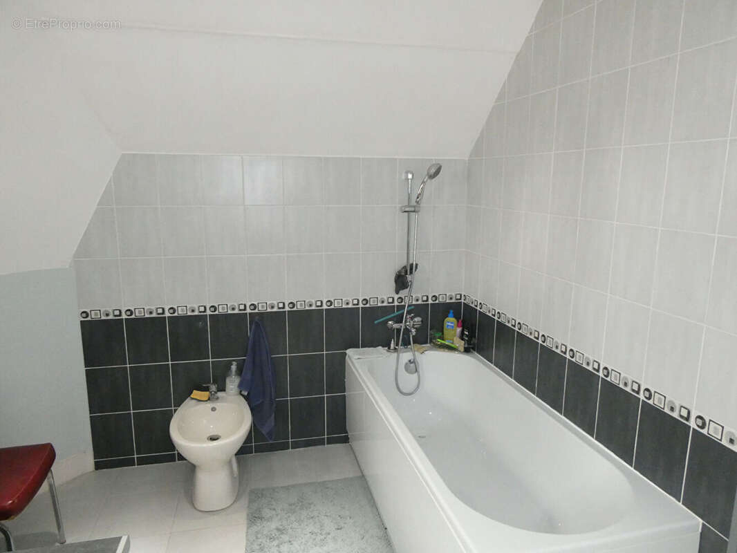 Maison à SAINT-ELIPH