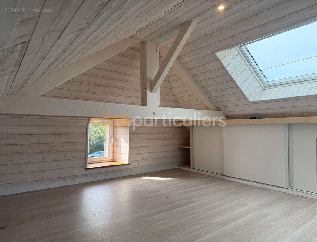 Maison à SAINT-GEORGES-DE-LIVOYE