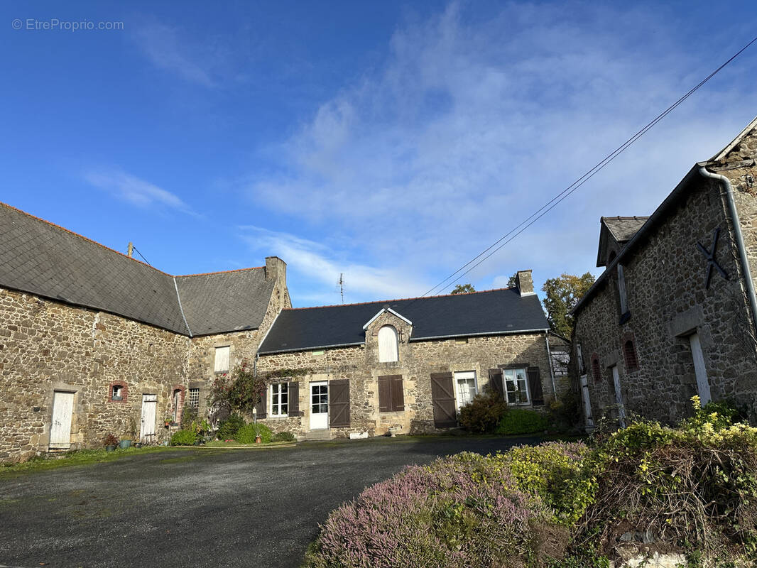 Maison à SAINT-LORMEL