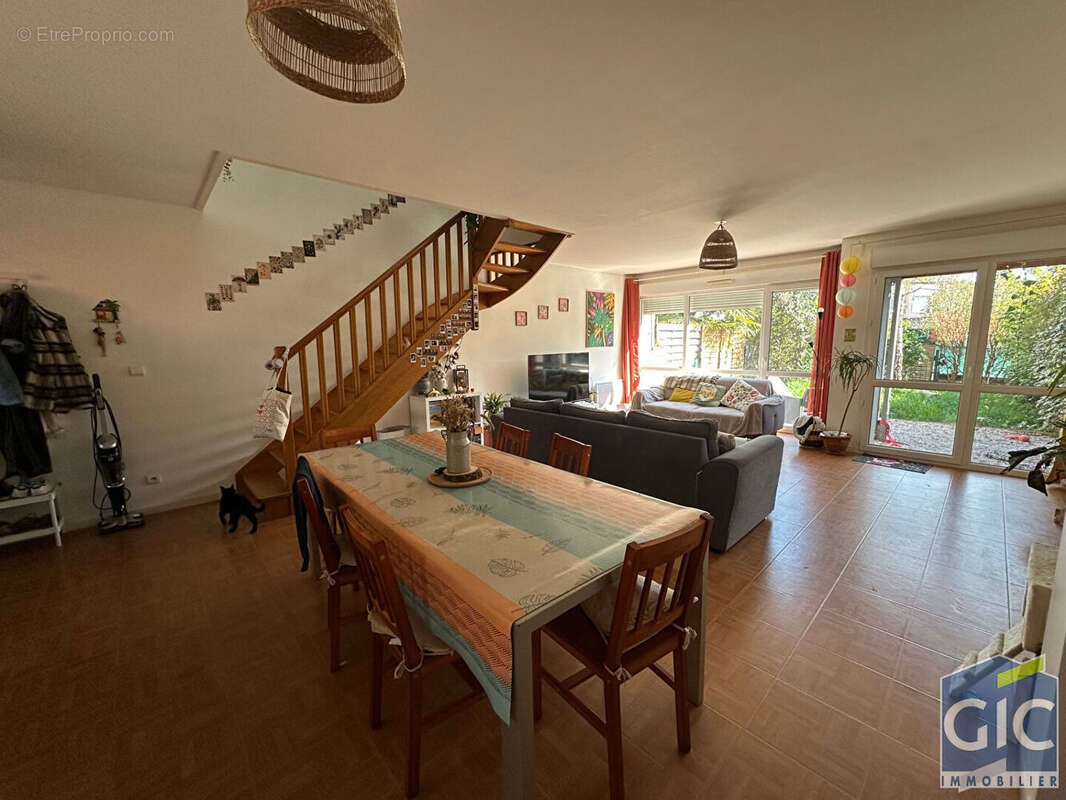 Maison à HEROUVILLE-SAINT-CLAIR