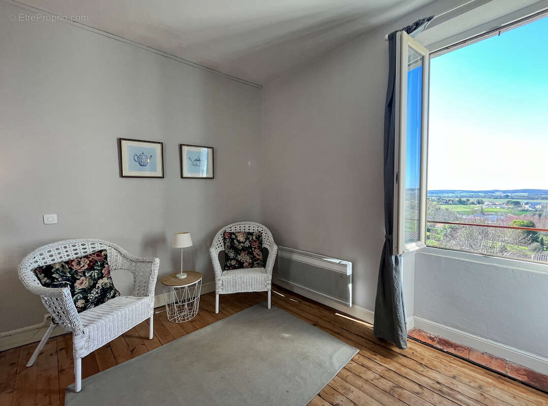 Maison à MONFLANQUIN