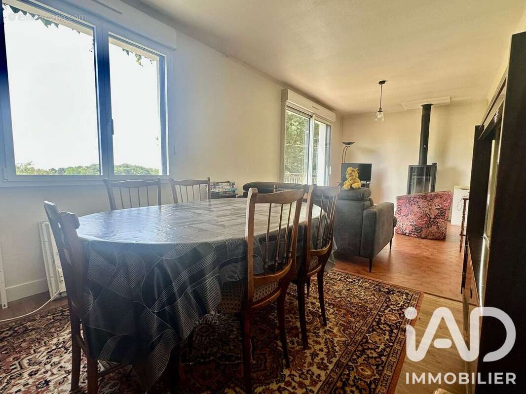 Maison 80 m² à Saint-Malo-De-Phily  - photo 6