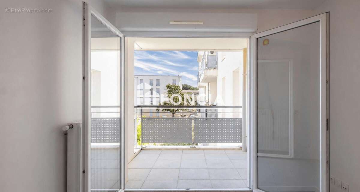 Appartement à DECINES-CHARPIEU