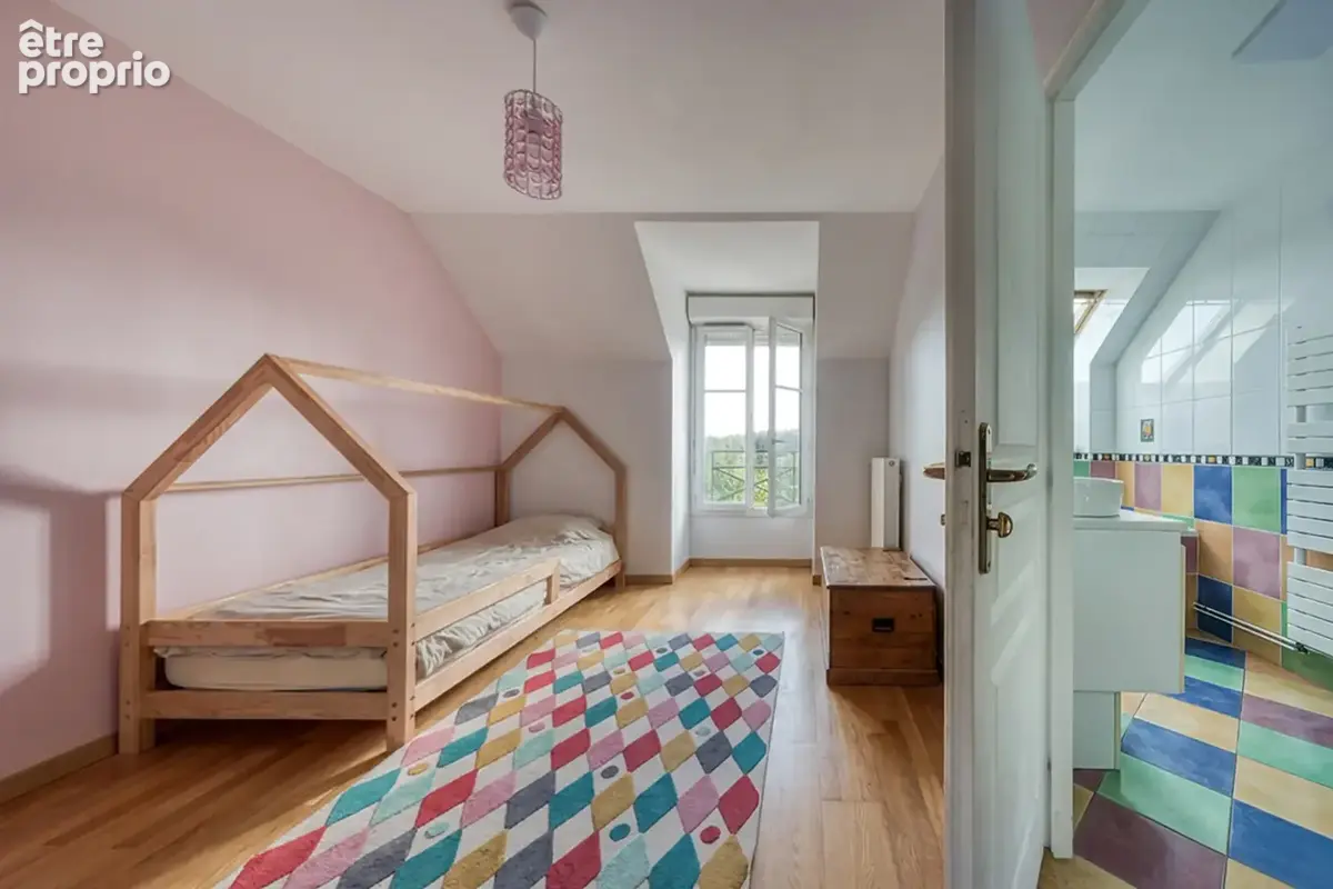 Belle et grande maison familiale - 290m2 au sol - 6 chambres - sous-sol total - photo 19