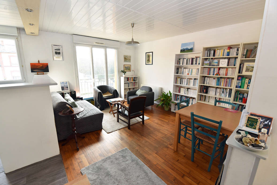 Appartement à SAINT-MEEN-LE-GRAND