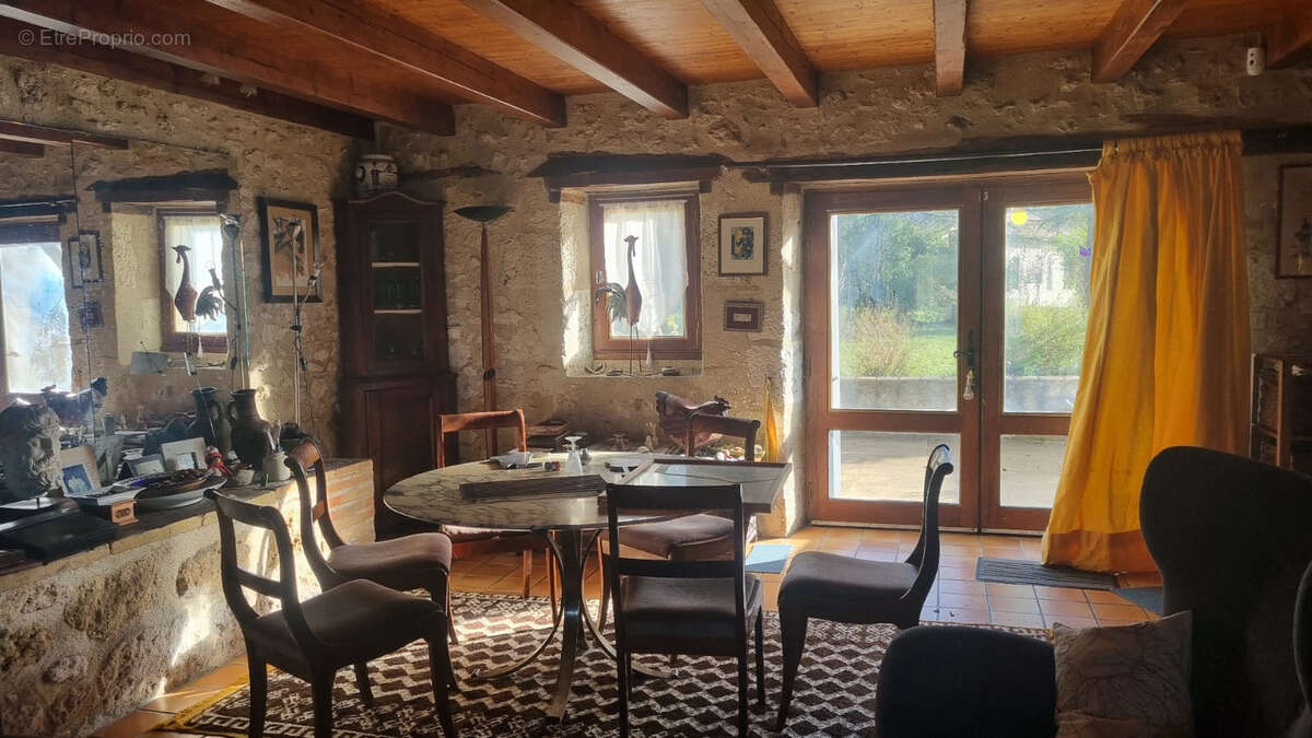 Maison à CAZES-MONDENARD