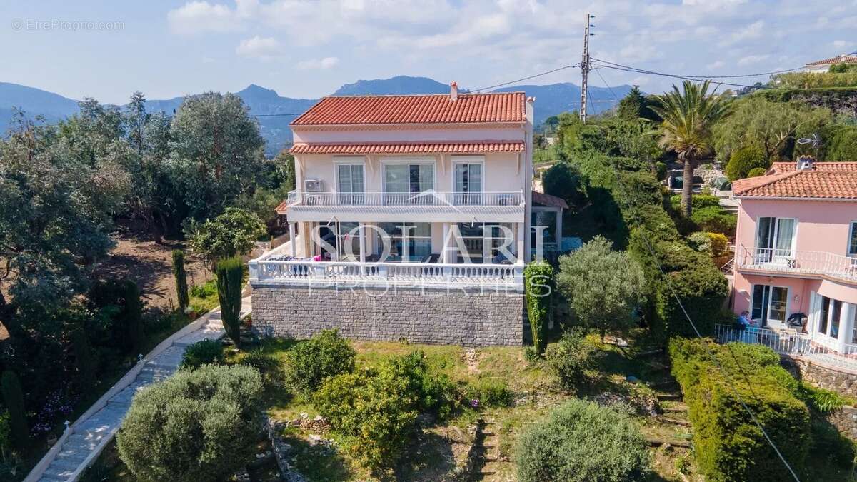 Maison à MANDELIEU-LA-NAPOULE