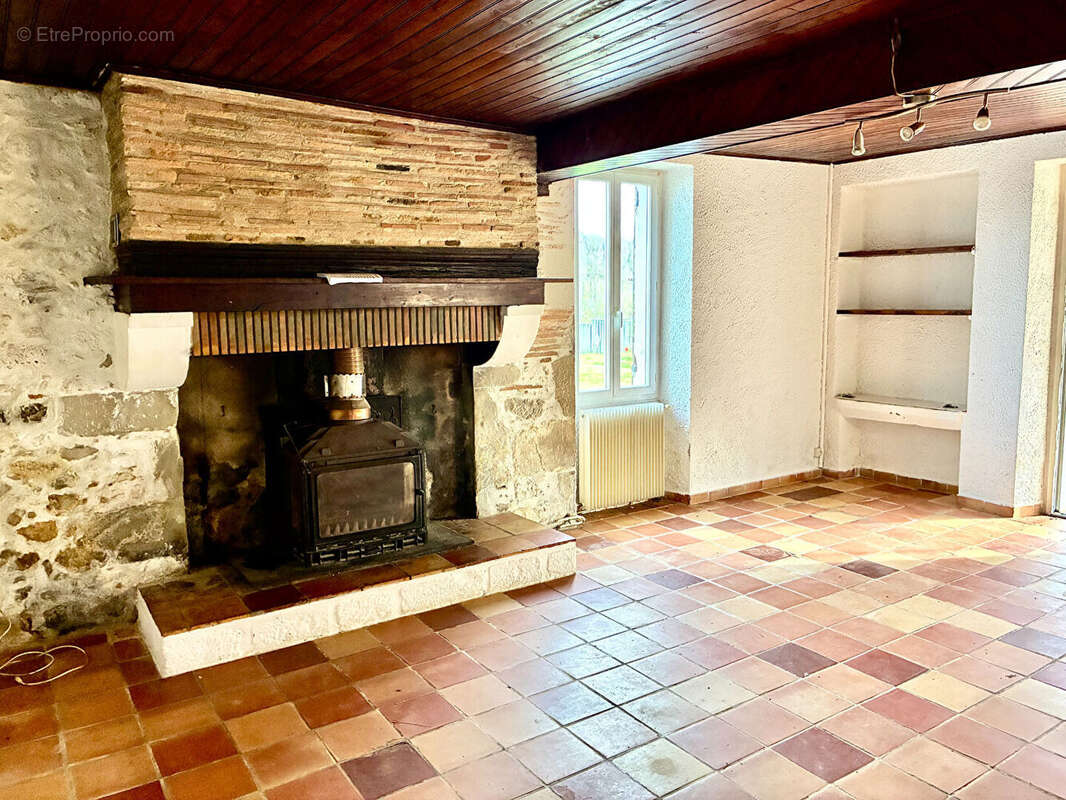 Maison à BEAUGAS