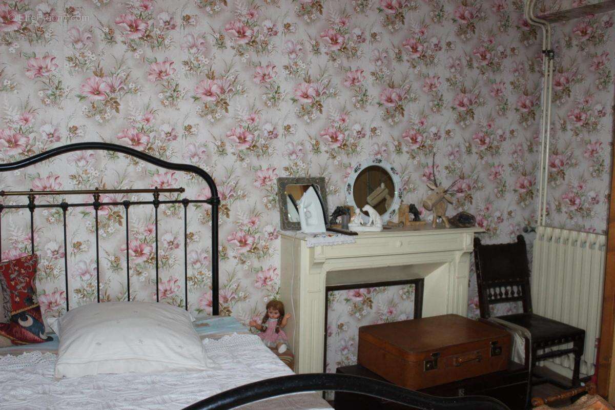 Maison à SAVIGNAC-LEDRIER