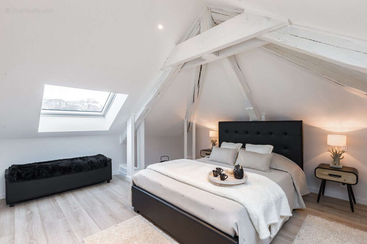 Appartement à GROISY